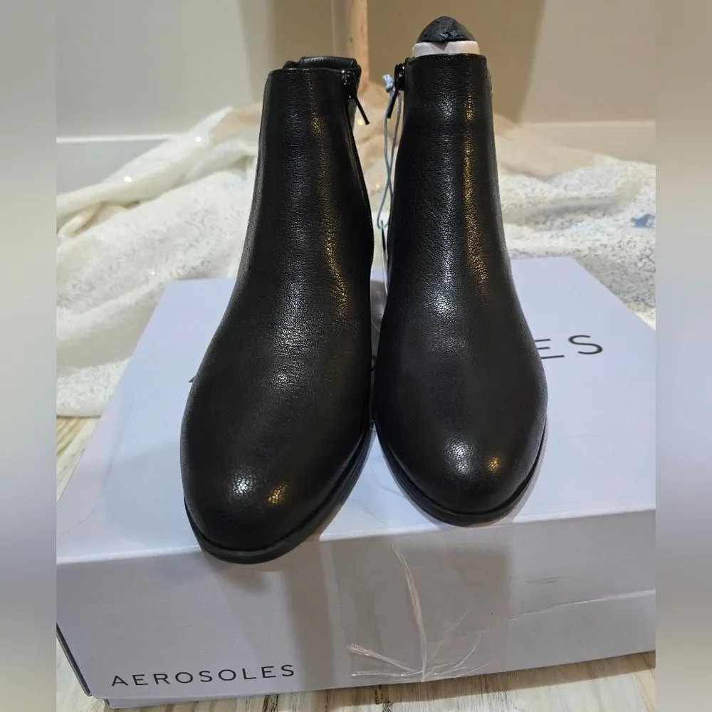 Aerosoles Claus Buckle Ornament Booties New In Box Size 7 Black